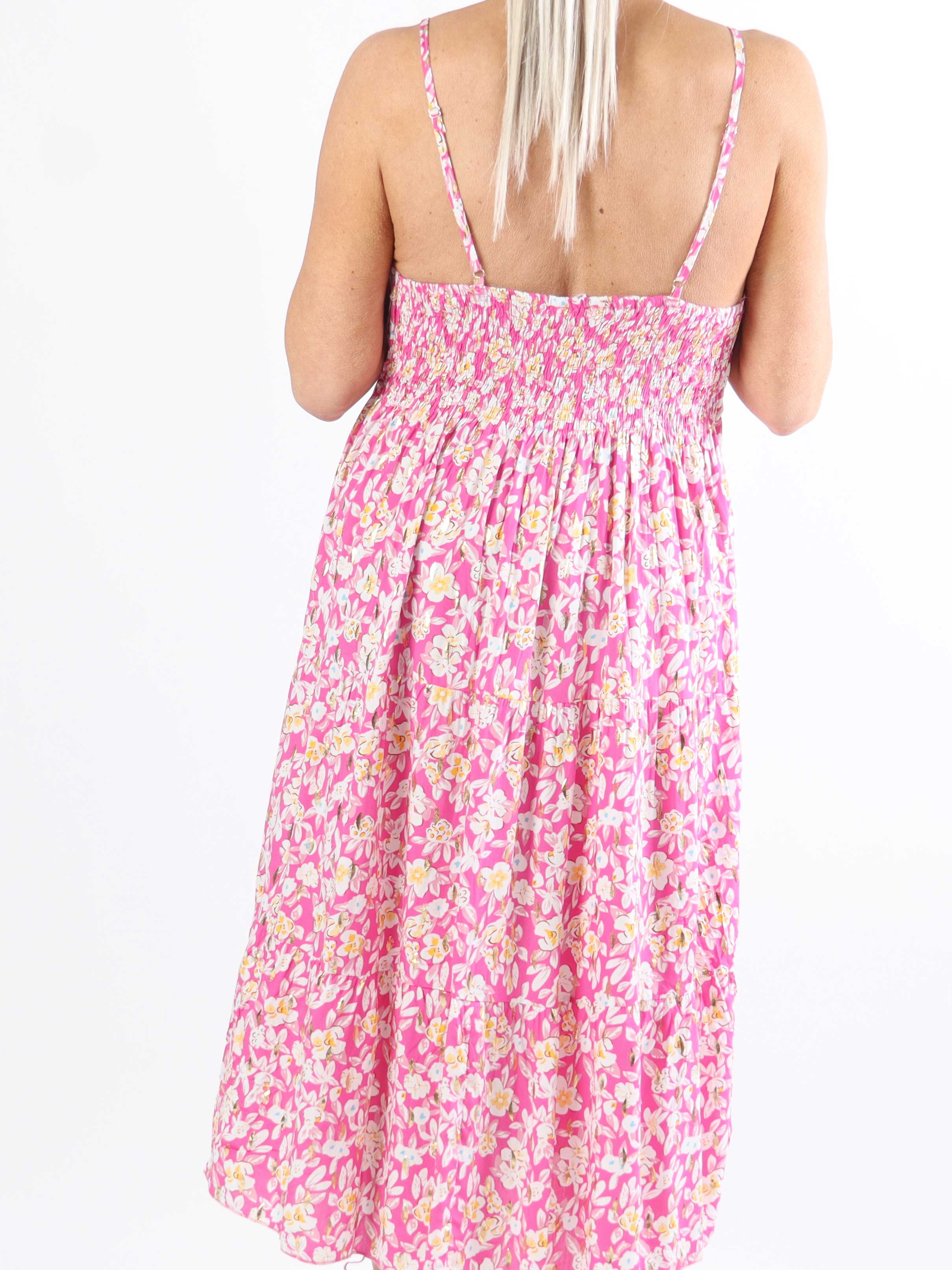 Lucie Small Flower Short - Blommönstrad bandklänning i plus size med v-ringning